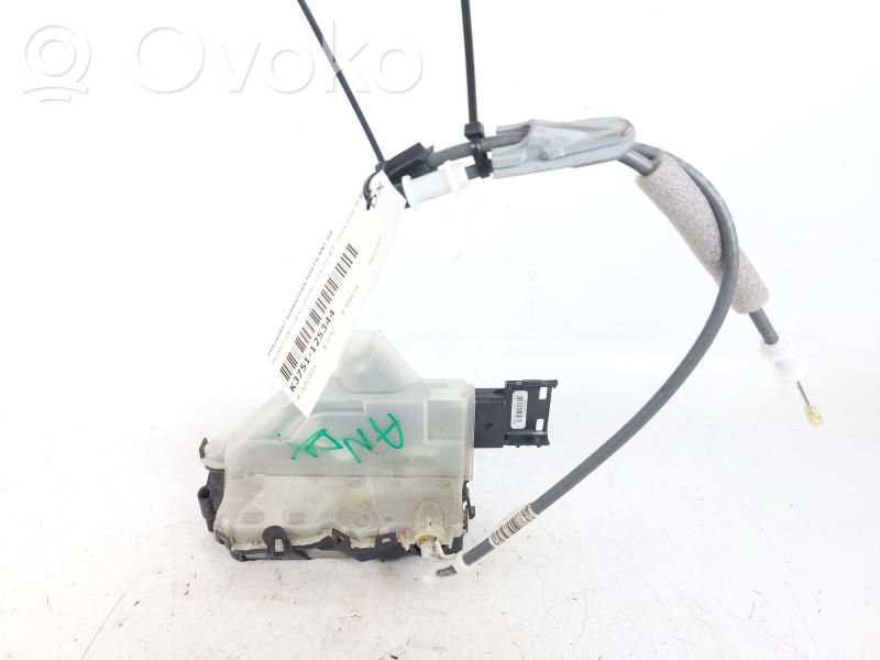 Peugeot 208 II Front door lock 