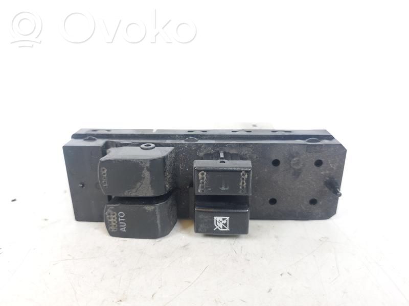 Suzuki Splash Electric window control switch 