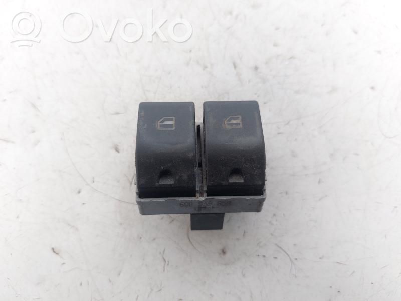 Volkswagen Polo Przyciski szyb 