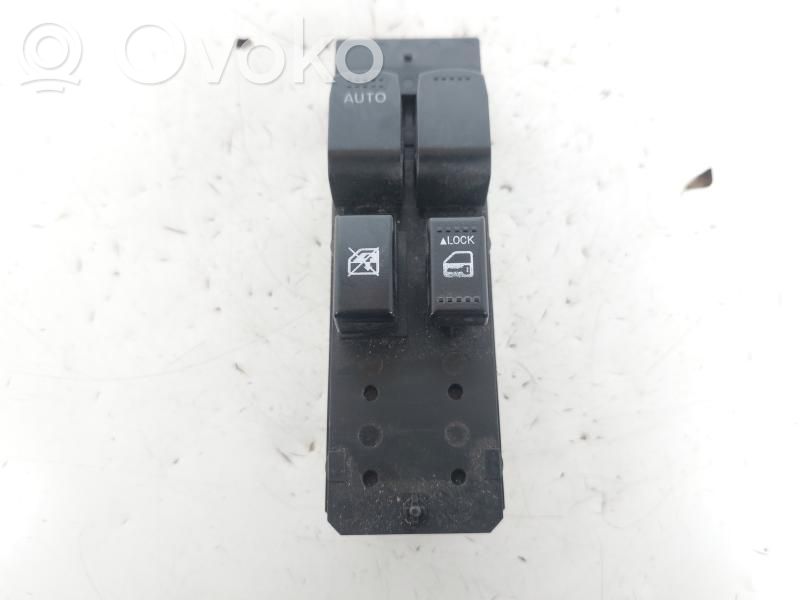 Suzuki Splash Electric window control switch 