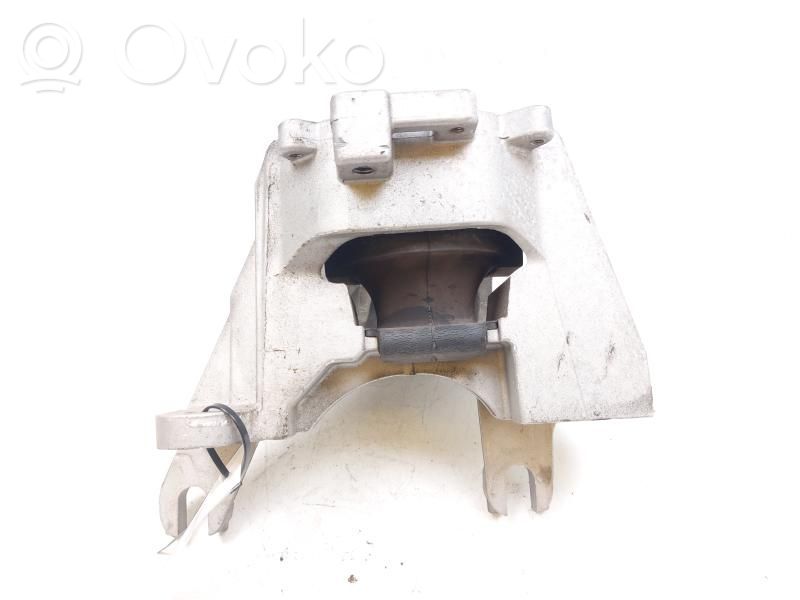 Jeep Renegade Engine mount bracket 