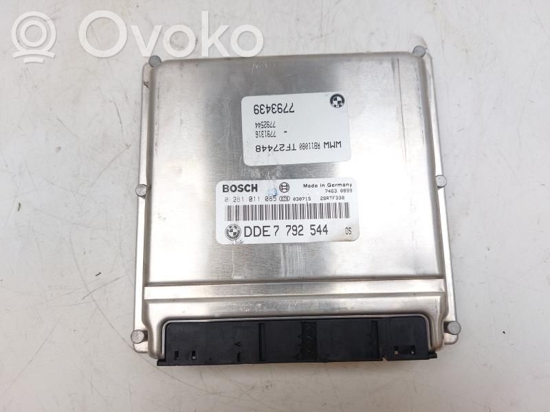 BMW 1 E81 E87 Engine control unit/module 