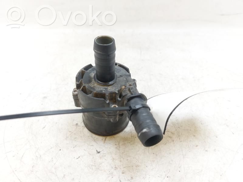 Ford Focus Water pump 