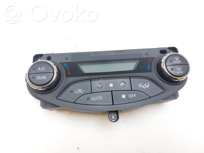 Toyota Yaris Center console 