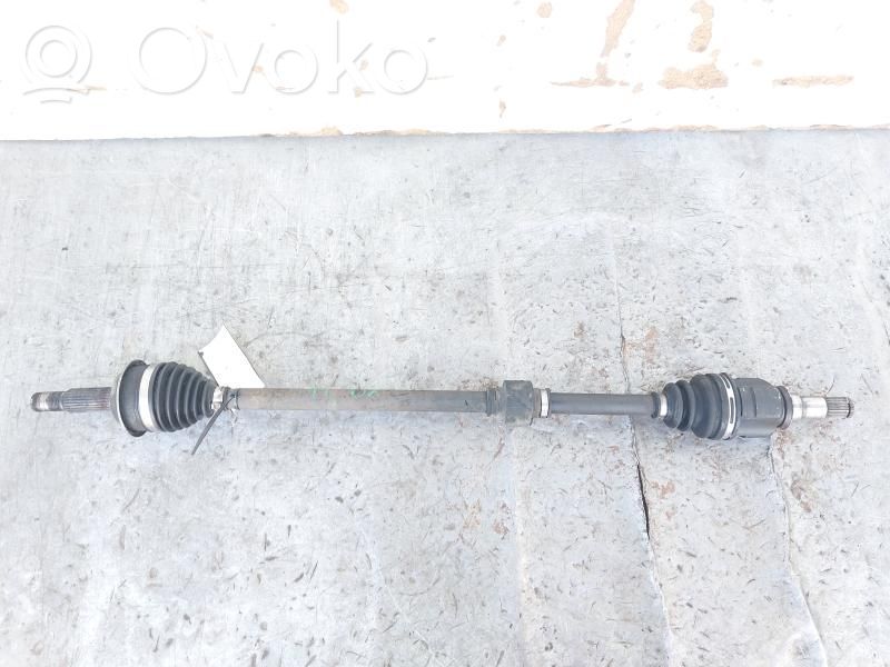 Toyota Yaris Półoś przednia 
