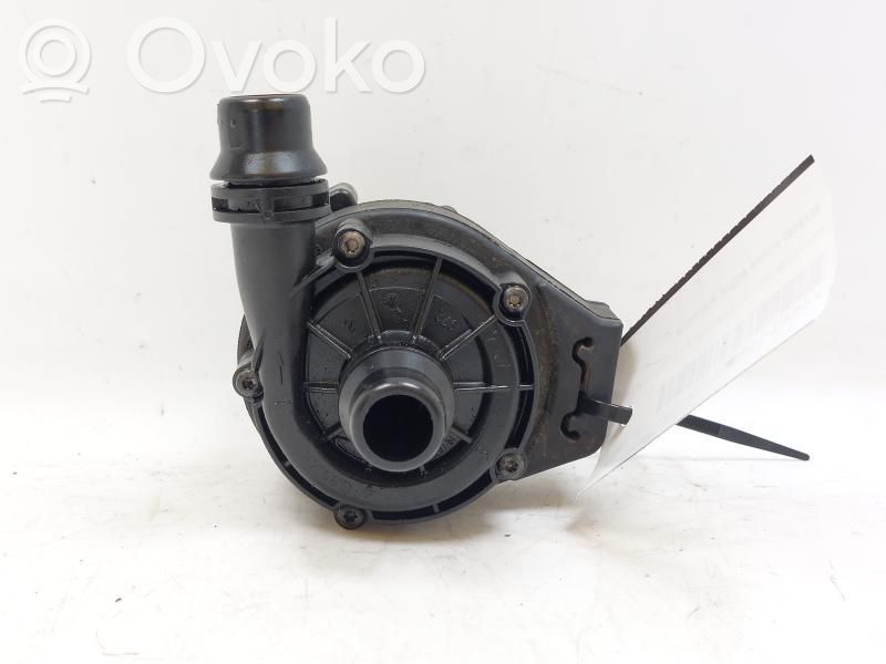 BMW X1 F48 F49 Vesipumppu 