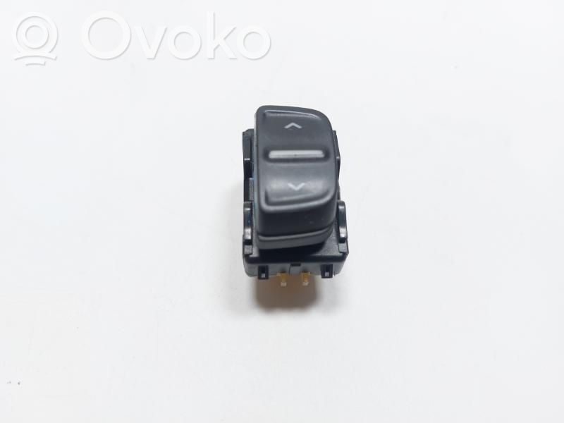 Dacia Sandero II Electric window control switch 