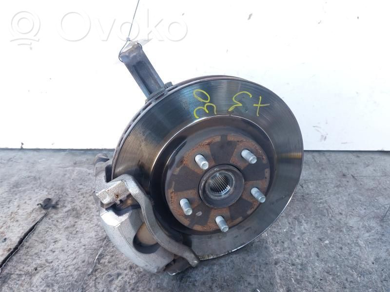 Nissan Qashqai Cubo de rueda delantera 