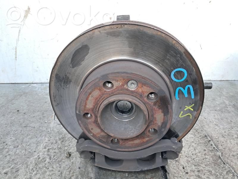 Opel Movano B Cubo de rueda delantera 