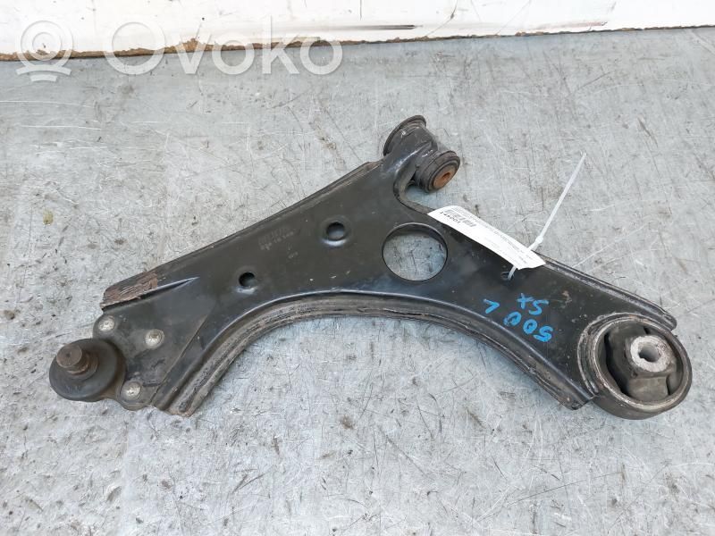 Fiat 500L Basculă inferioară față 