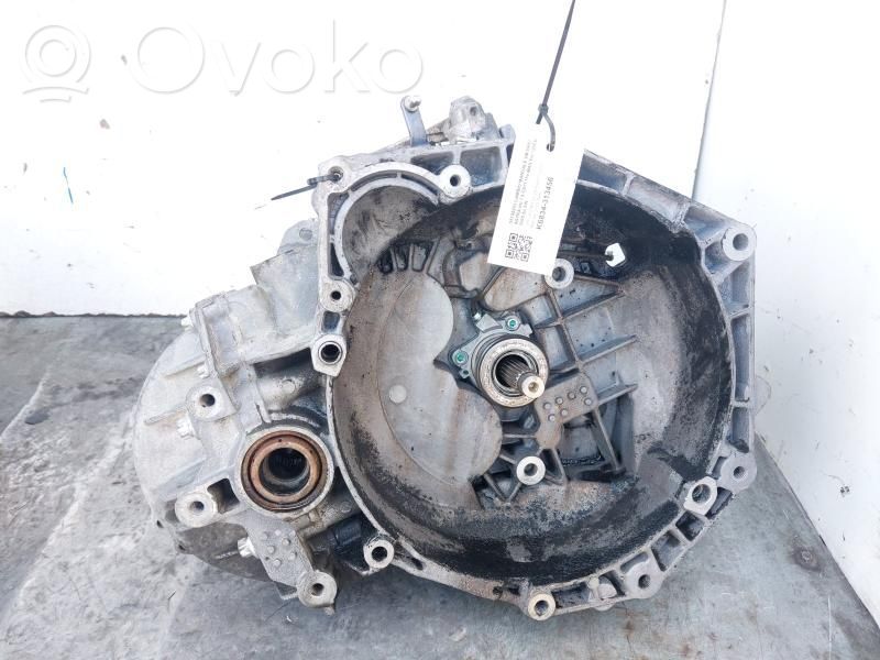 Opel Astra H Caja de cambios manual de 5 velocidades 