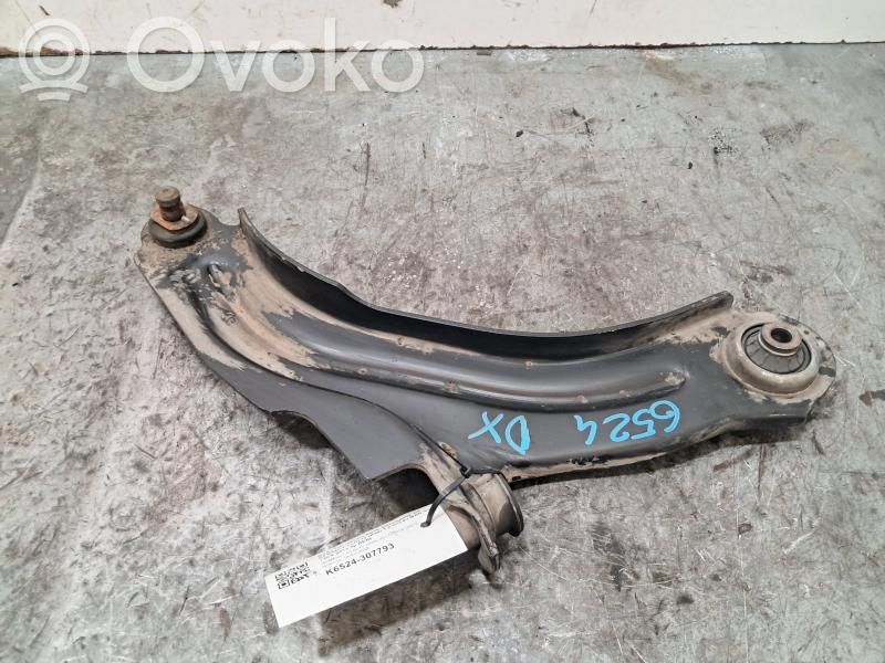 Renault Clio IV Рычаг 