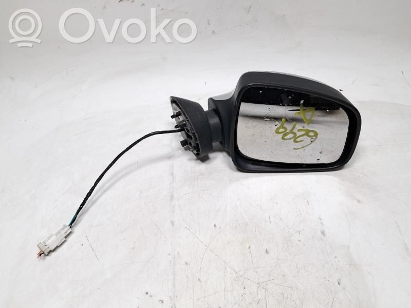 Dacia Sandero Front door electric wing mirror 