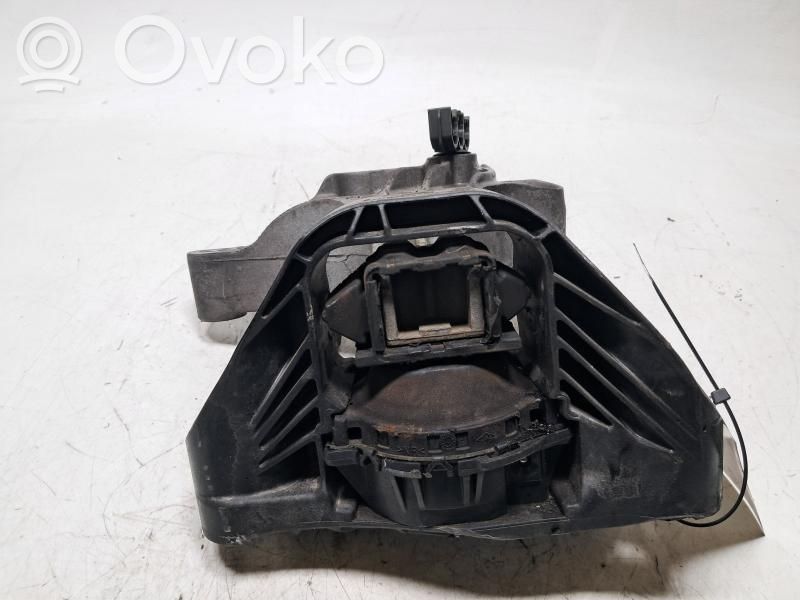 Engine mount bracket   113758078R,112345638R