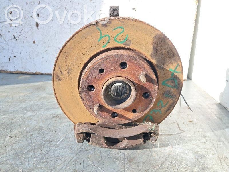 Cubo de rueda delantera