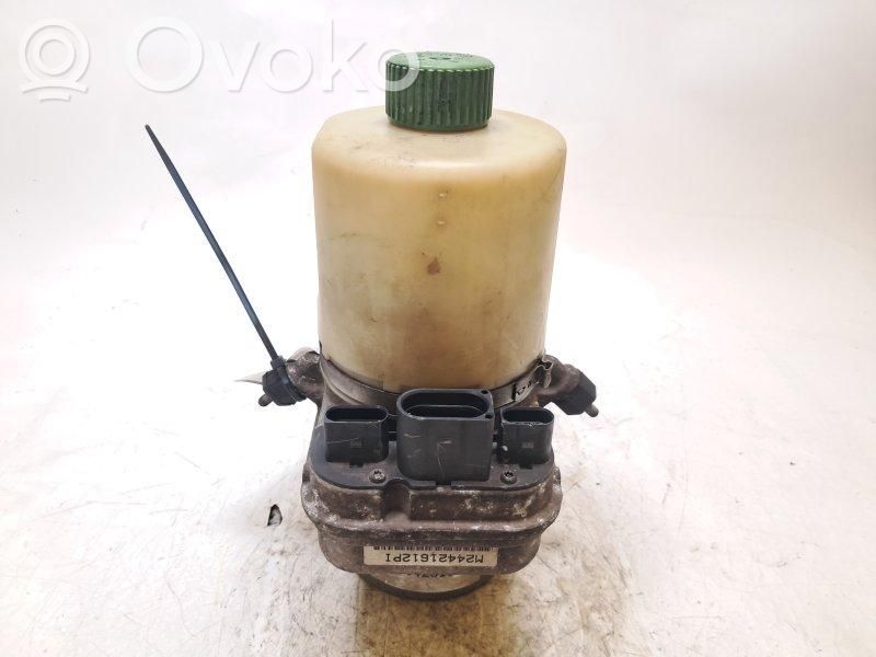Volkswagen Fox Power steering pump 
