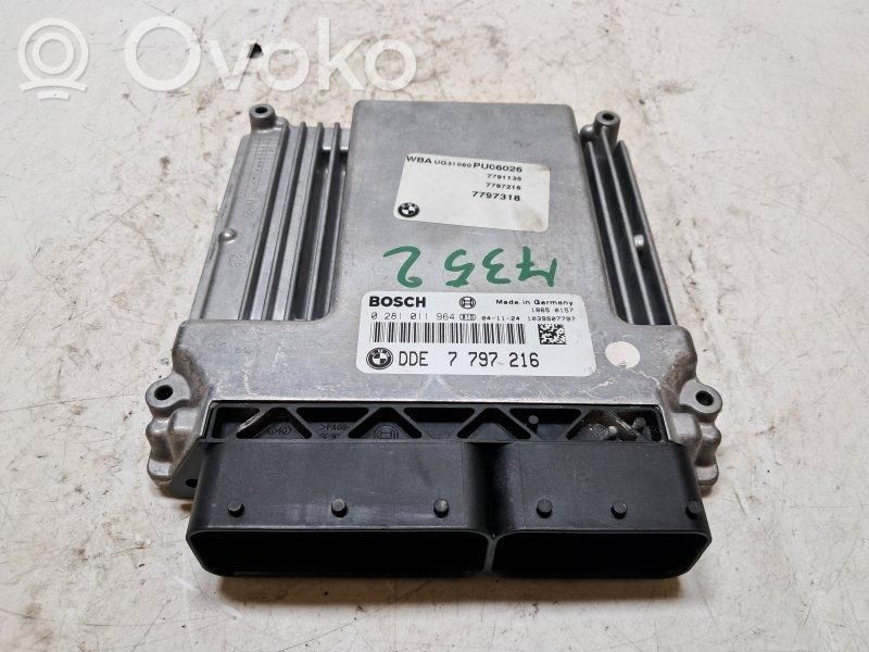 BMW 1 E81 E87 Engine control unit/module 