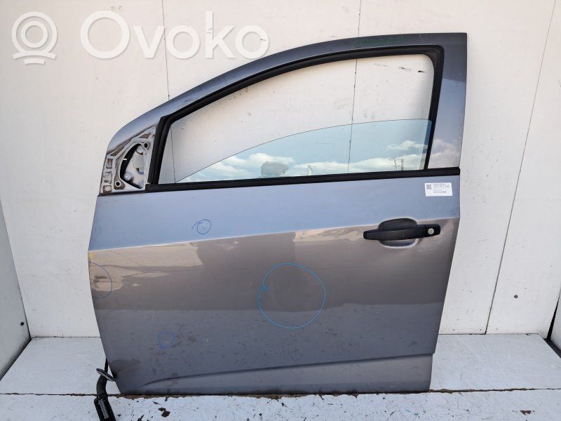 Chevrolet Aveo Puerta delantera 