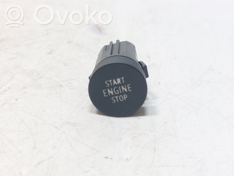 Renault Arkana Užvedimo spynelė 