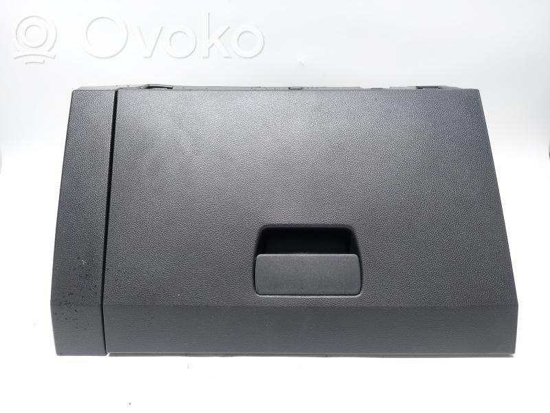 Hansikaslokero   685008544R,685009119R