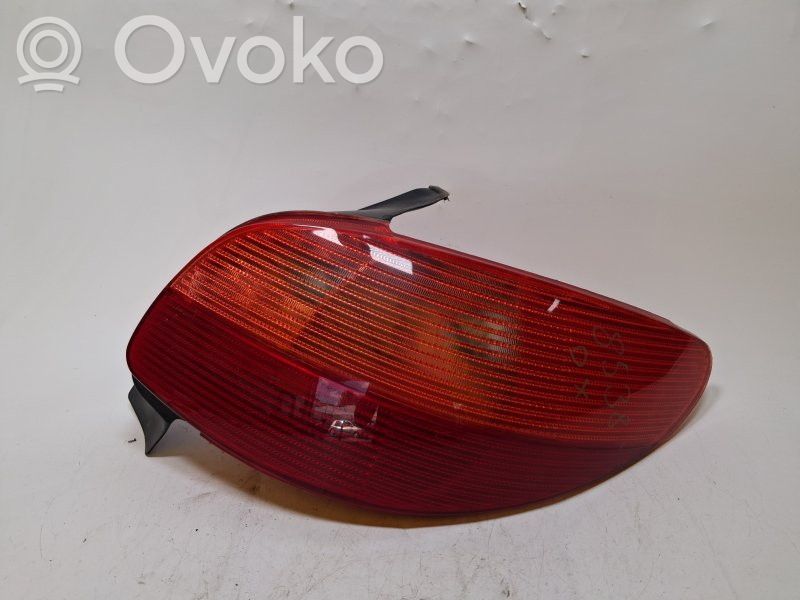 Peugeot 206 Galinis žibintas kėbule