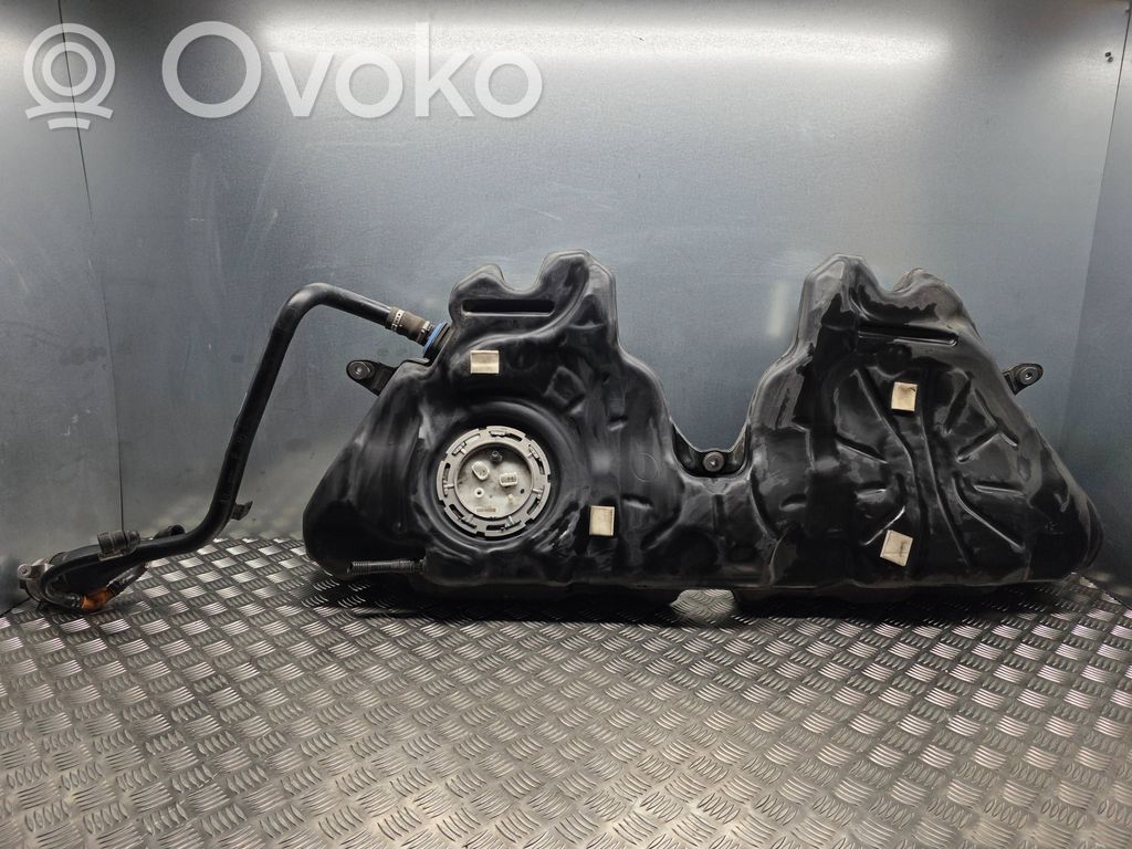 BMW 6 F12 F13 Zbiornik paliwa 