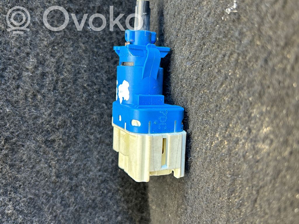 Land Rover Discovery 3 - LR3 Brake pedal sensor switch 