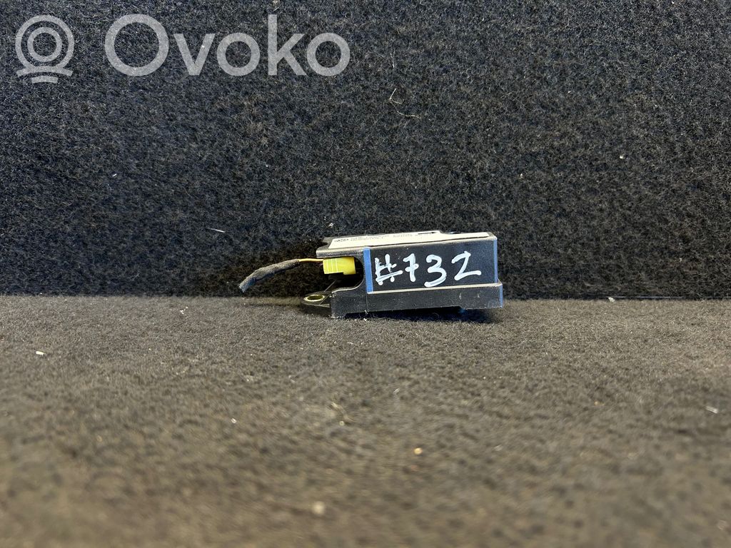 Volkswagen Golf IV Airbagsensor Crashsensor Drucksensor 