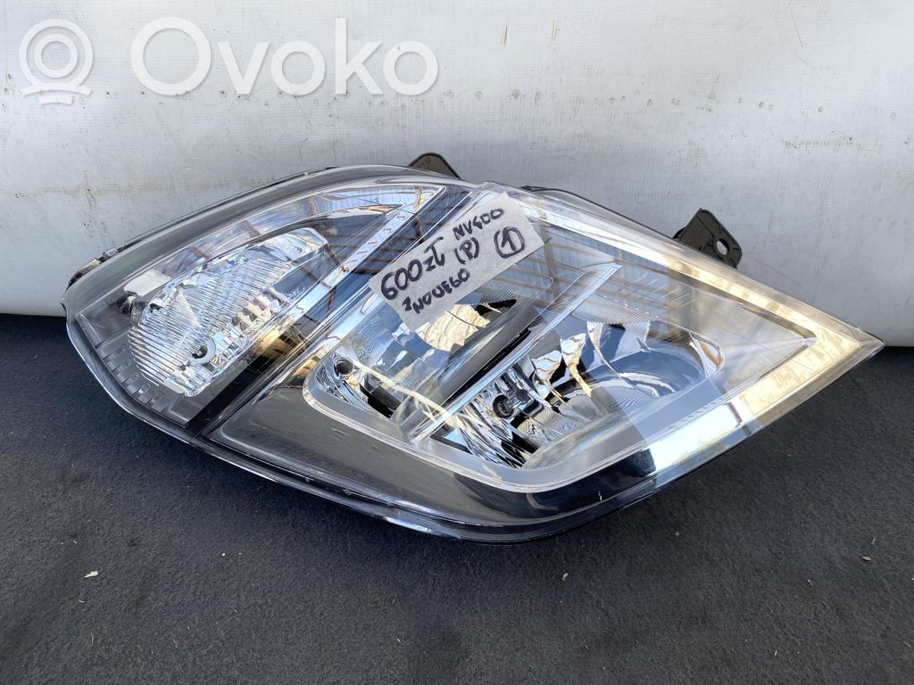 Nissan NV400 Phare frontale 