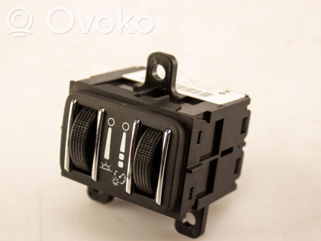 Headlight level height control switch   04602892AD