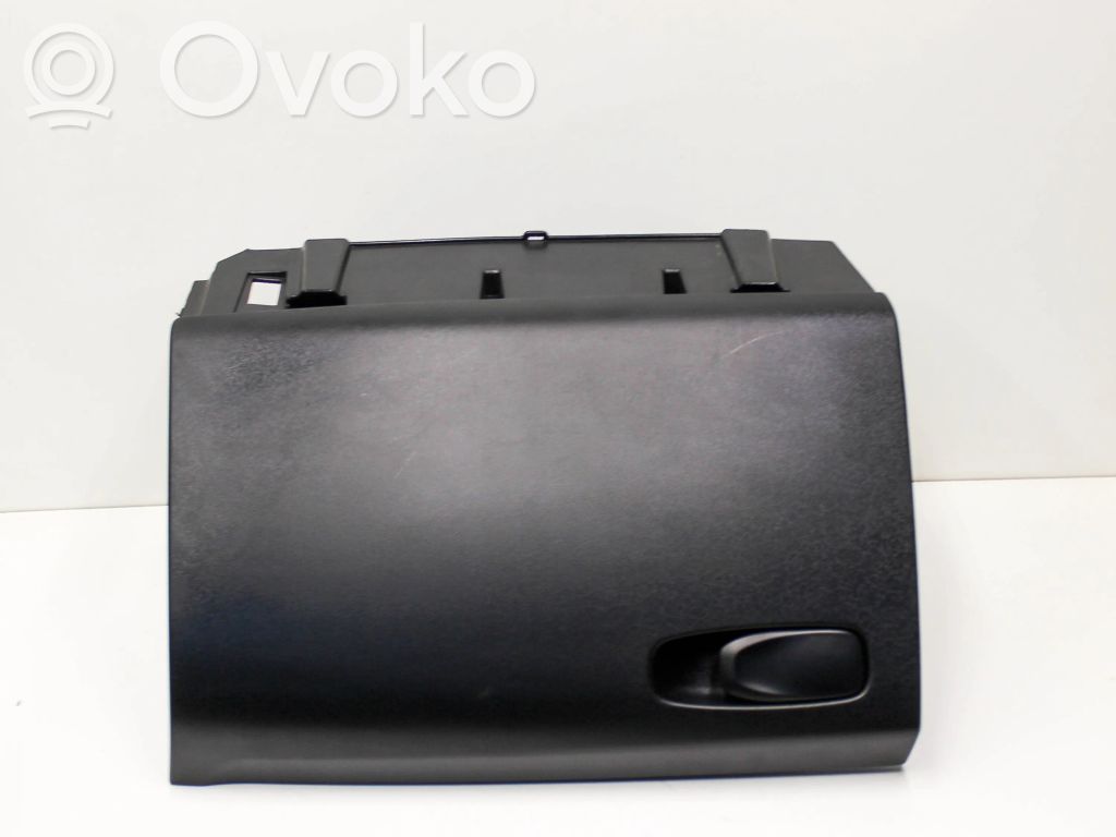 Volvo V40 Daiktadėžė 
