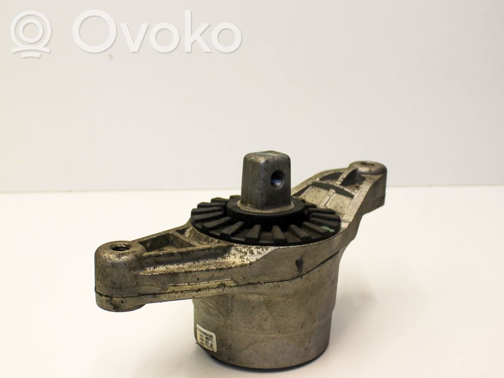 Maserati Ghibli Engine mount bracket 