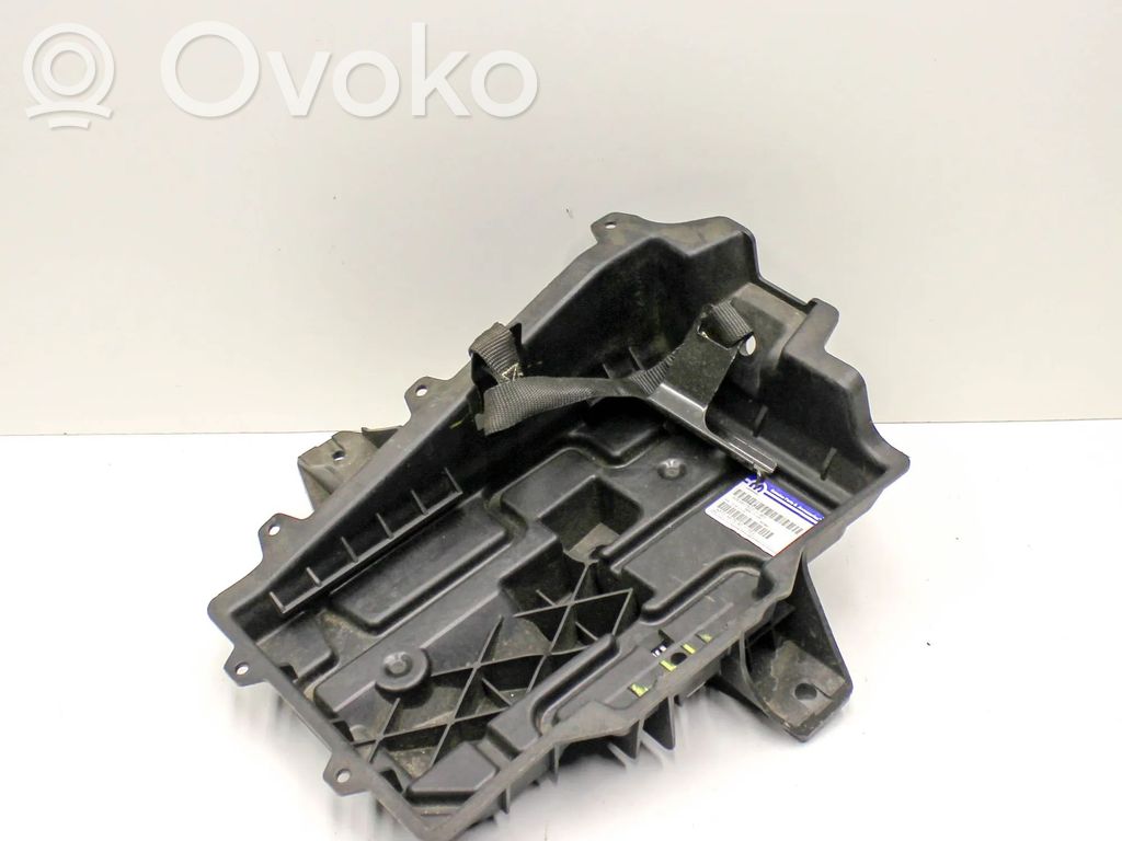 Akumuliatoriaus dėžė   68226079AD
