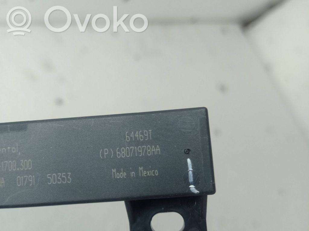 Keyless Steuergerät   68071978AA,64469T