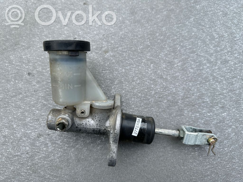 Nissan Terrano Kytkimen pääsylinteri 