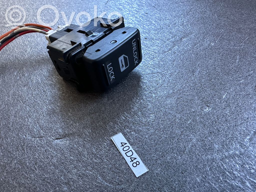 Nissan Navara Electric window control switch 