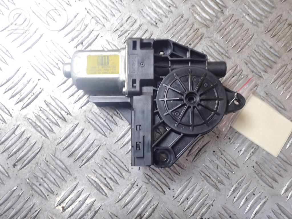 Volvo V70 Rear door window regulator motor 
