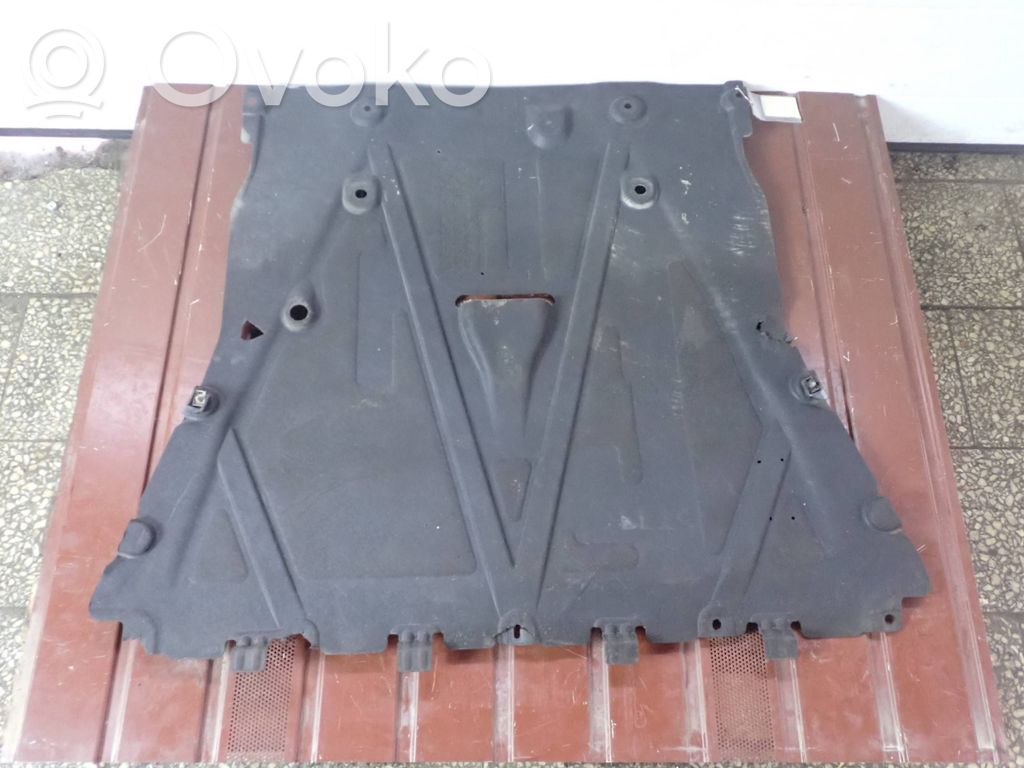 Renault Clio V Engine splash shield/under tray 
