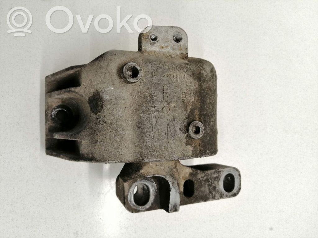Volkswagen Golf IV Engine mount bracket 