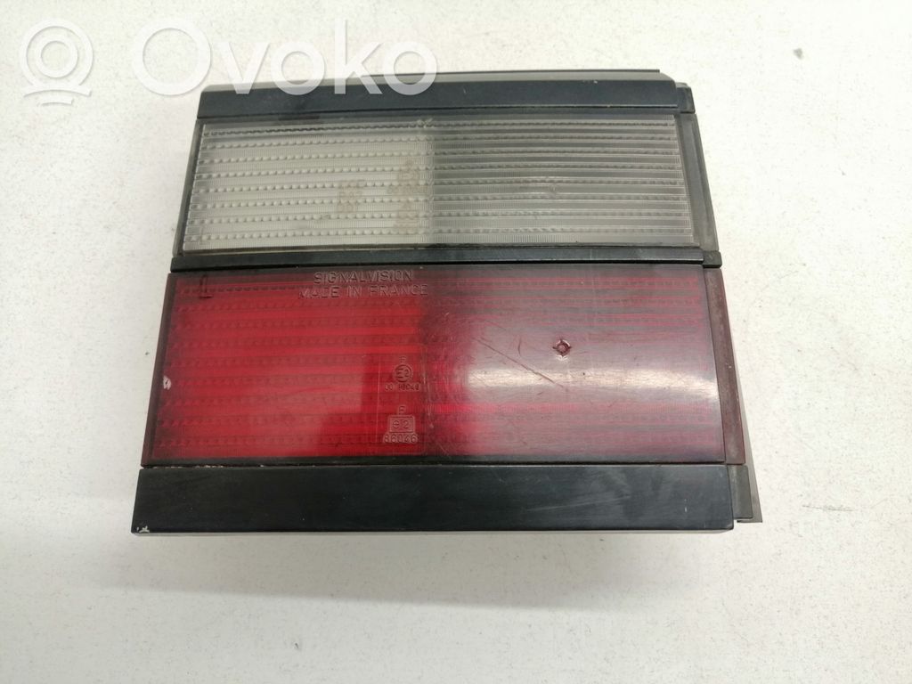 Volkswagen PASSAT B3 Tailgate rear/tail lights 