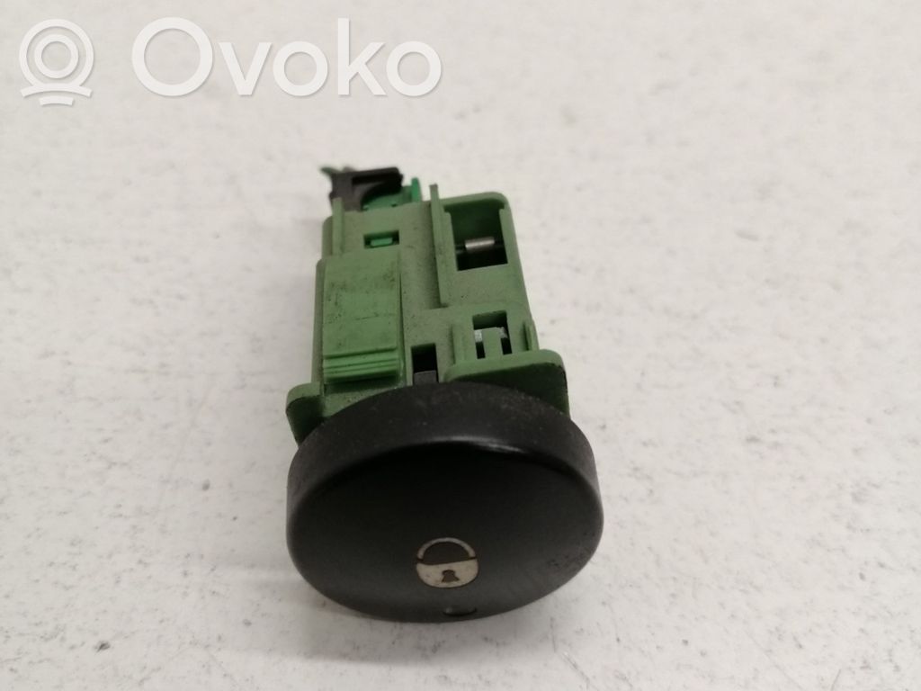 Citroen Berlingo Central locking switch button 