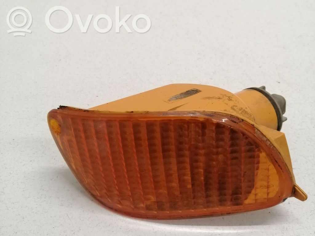 Ford Focus Front indicator light 