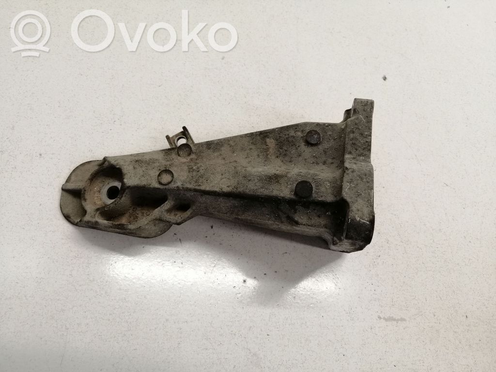 BMW 5 E60 E61 Engine mounting bracket 