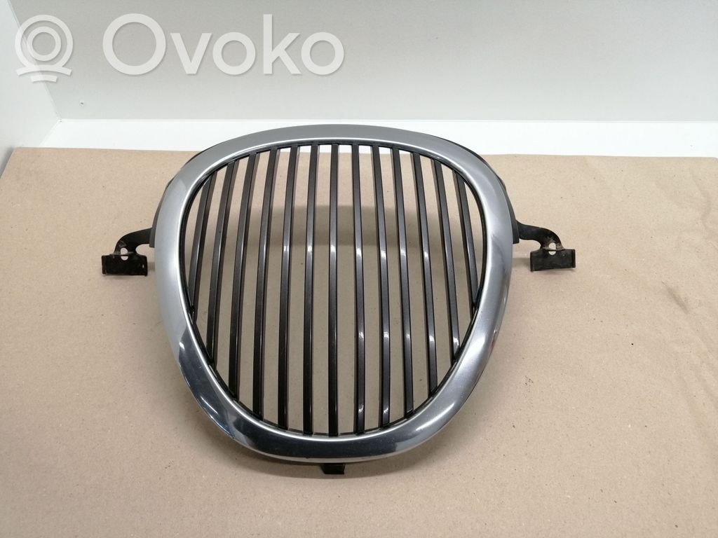 Jaguar S-Type Front bumper upper radiator grill 