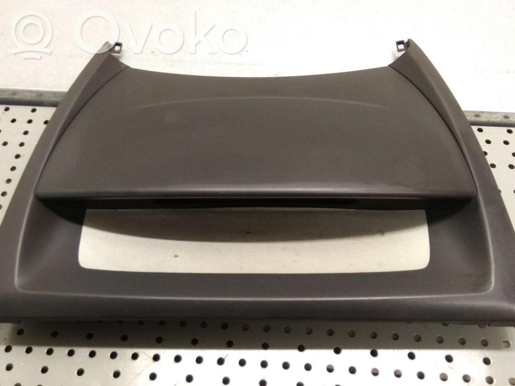 Citroen C8 Kita panelės detalė 