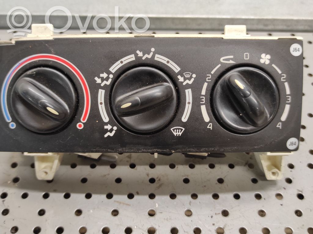 Climate control unit   101588,100820,100820
