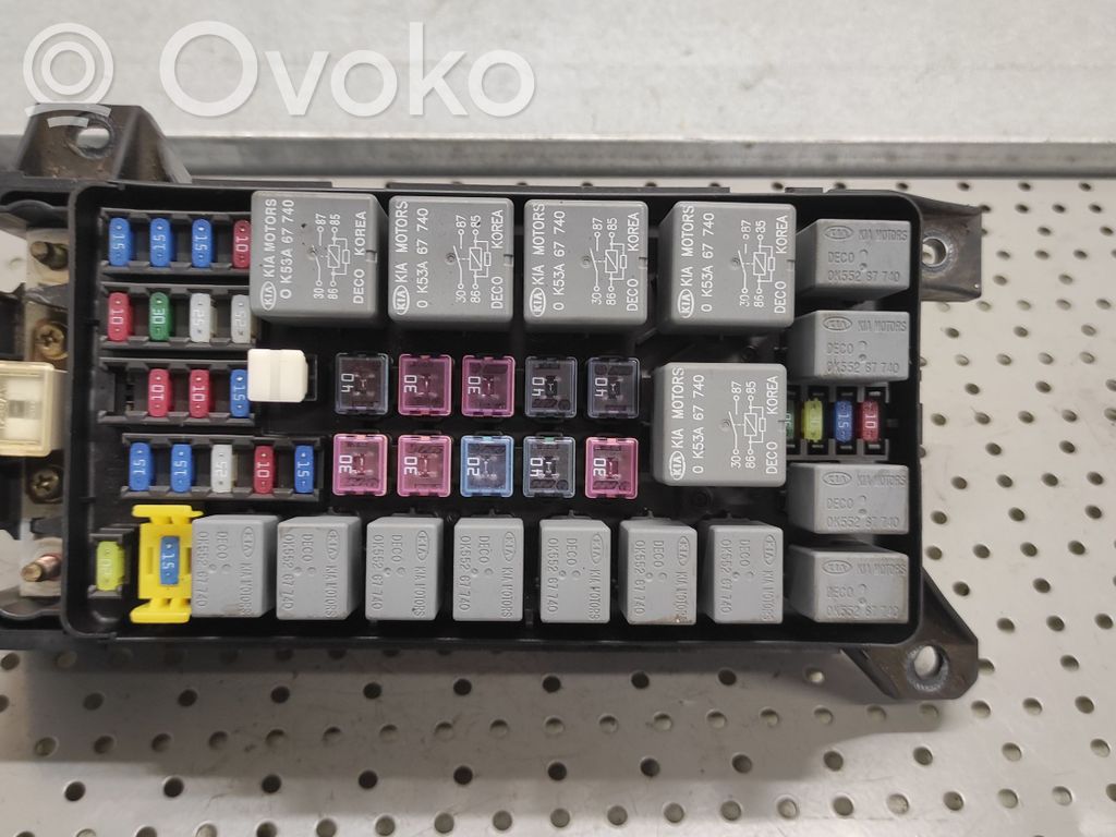 KIA Carnival Fuse module 