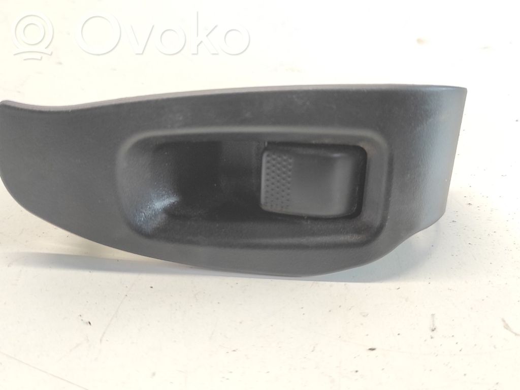 Subaru Legacy Electric window control switch 
