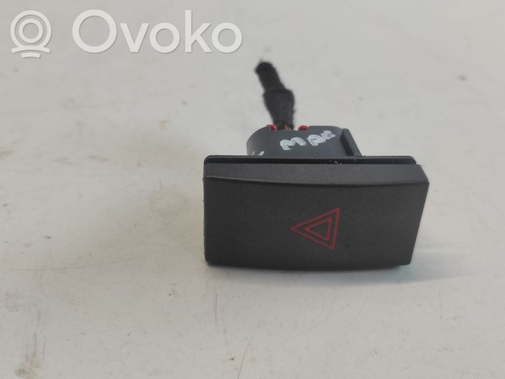 Ford Focus C-MAX Botón interruptor de luz de peligro 