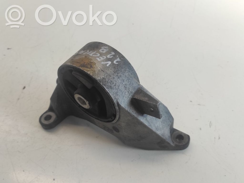 Engine mount bracket   V04636,226